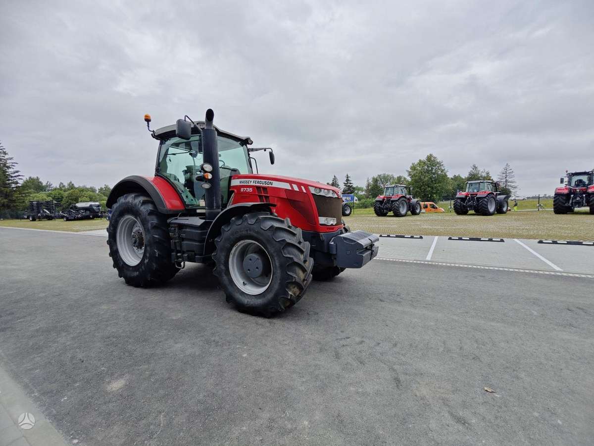 Massey Ferguson 8735, traktoriai
