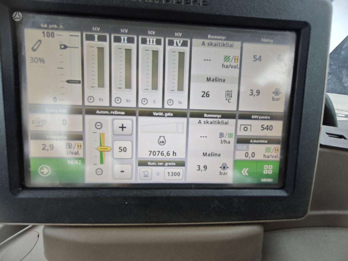 John Deere 6215R, tractors