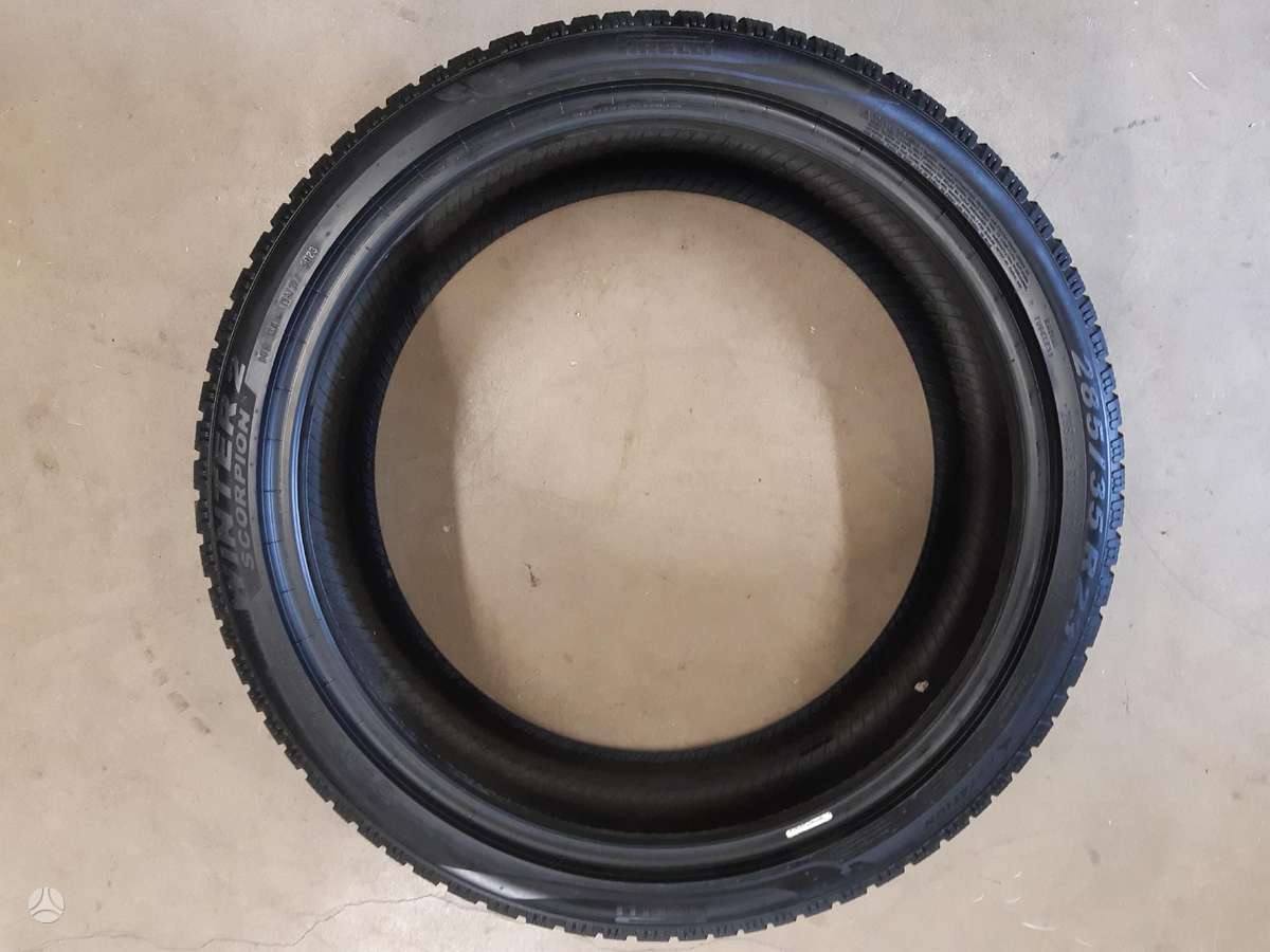 Pirelli 2023m PZero Winter 85%, winter 285/35 R23
