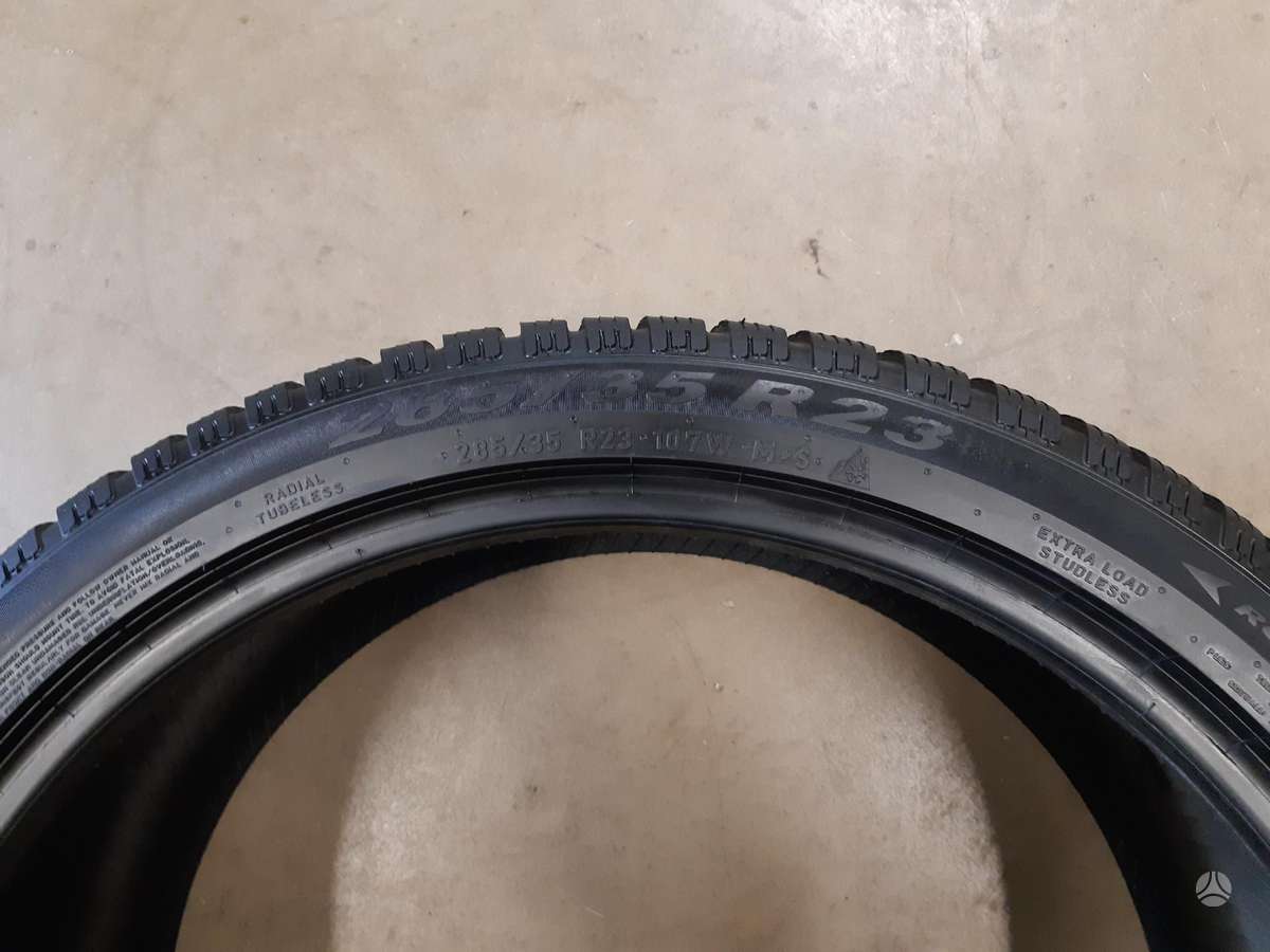 Pirelli 2023m PZero Winter 85%, winter 285/35 R23