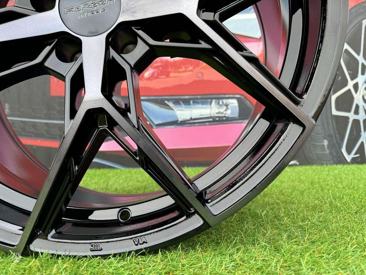 Forzza Forzza Gravity, Vw, Audi, MB, lengvojo lydinio, R19