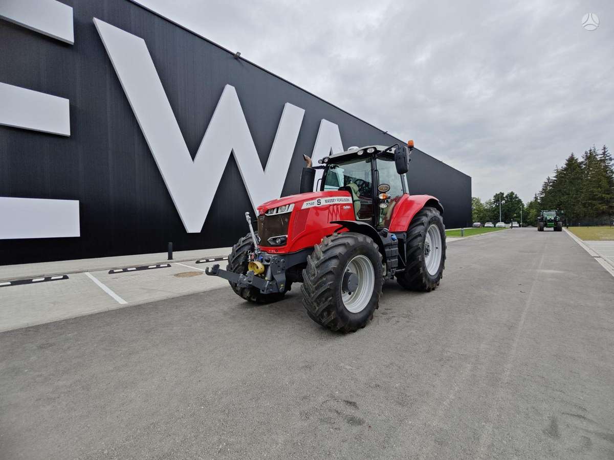 Massey Ferguson 7722, traktoriai