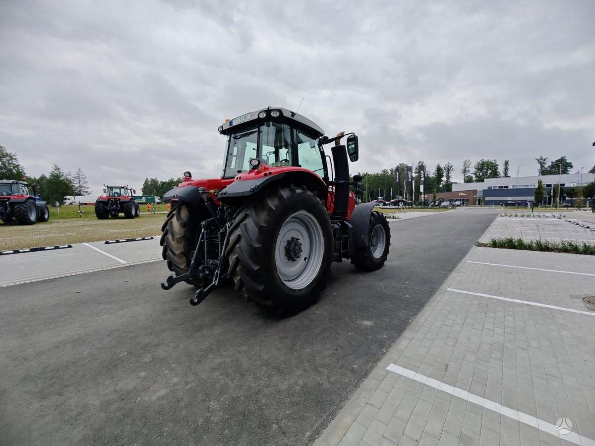 Massey Ferguson 7722, traktoriai