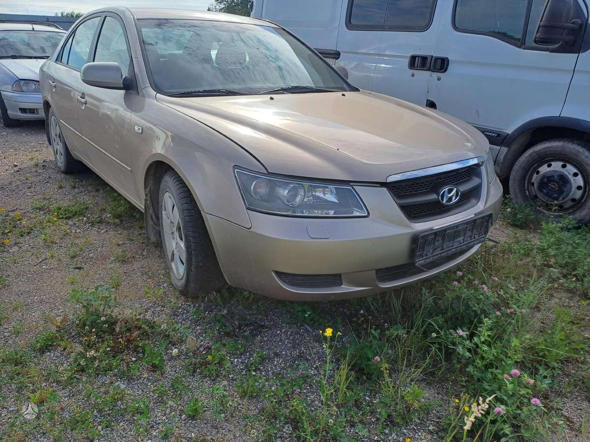 Hyundai Sonata по частям