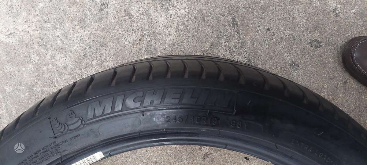 Michelin, summer 245/40 R19