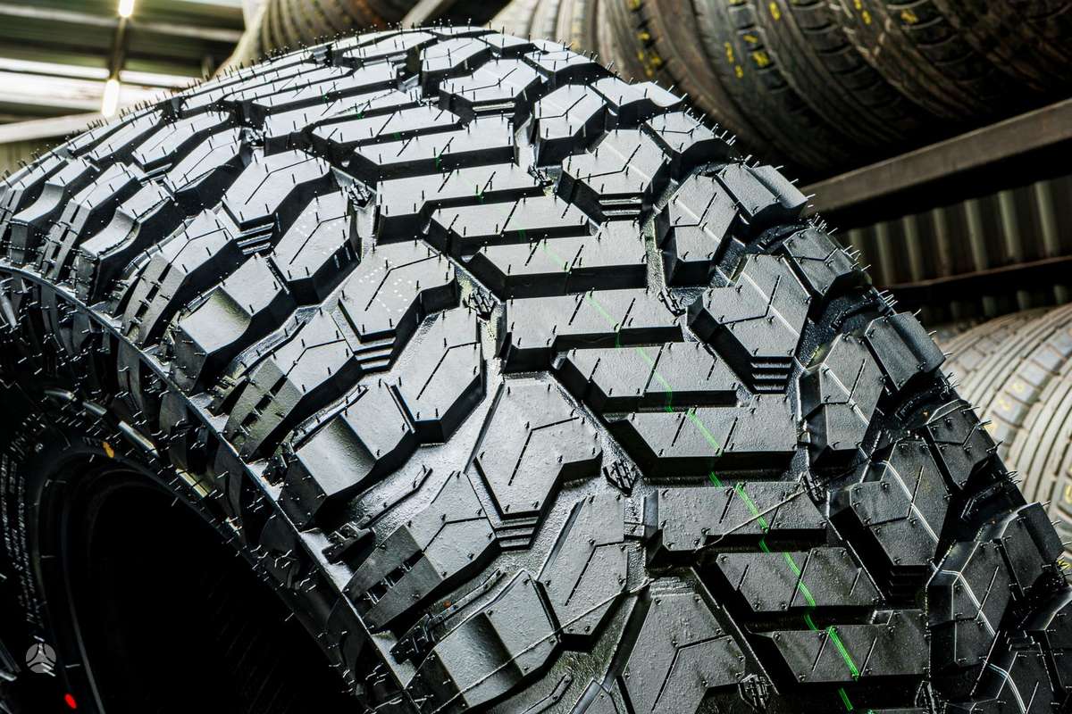 Radar Renegade R/T, summer 33/12,5 R18