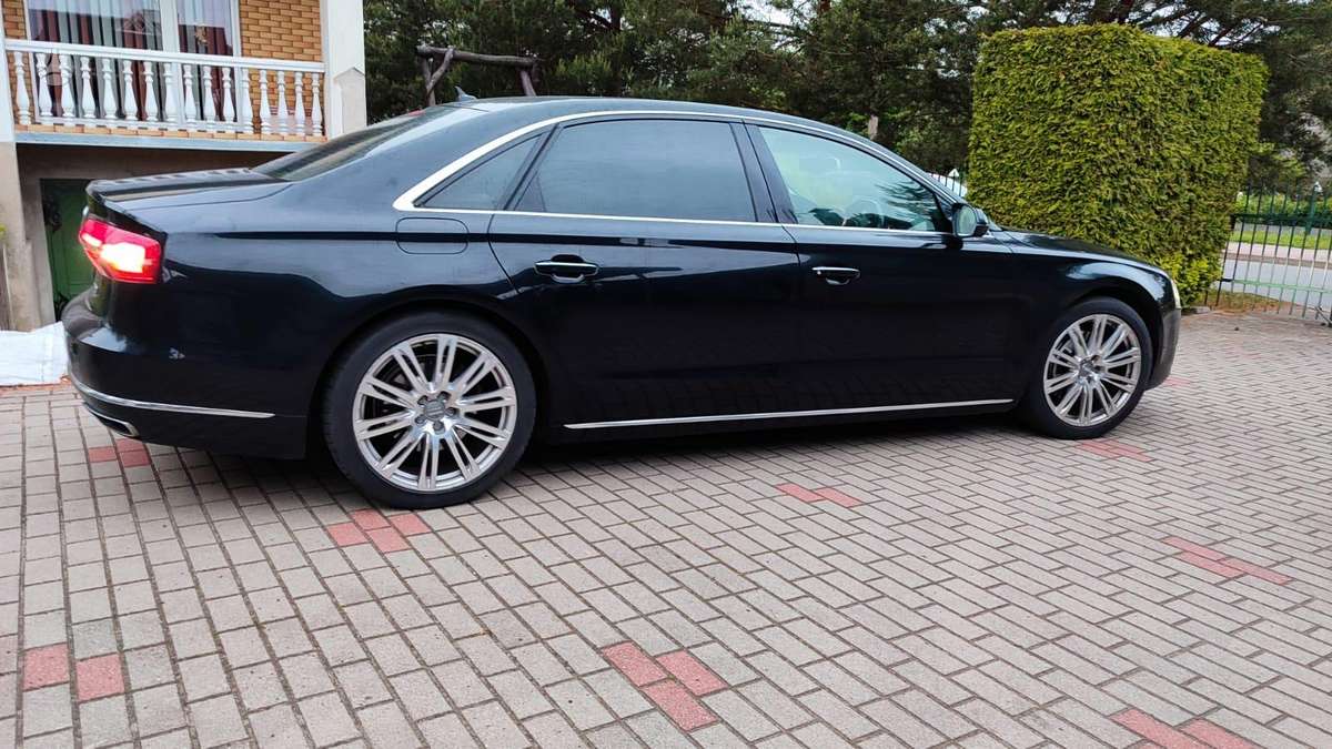 Audi A8 L
