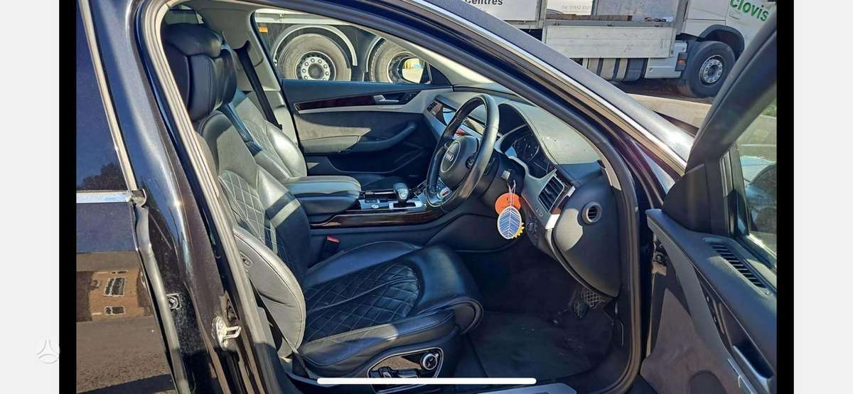 Audi A8 L