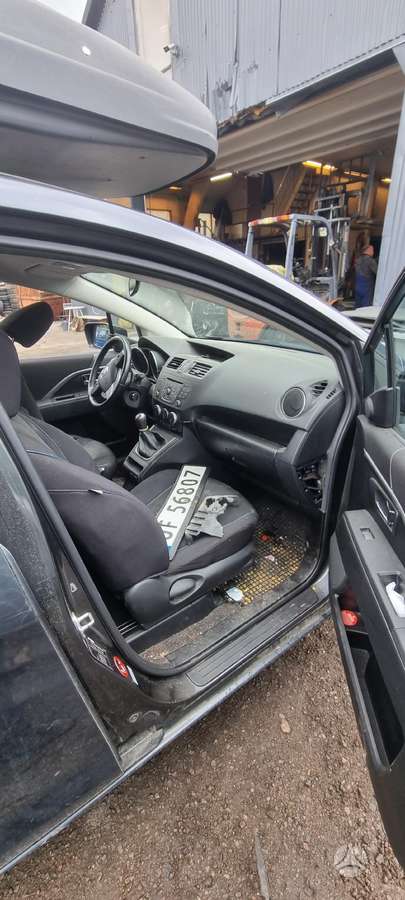 Mazda 5