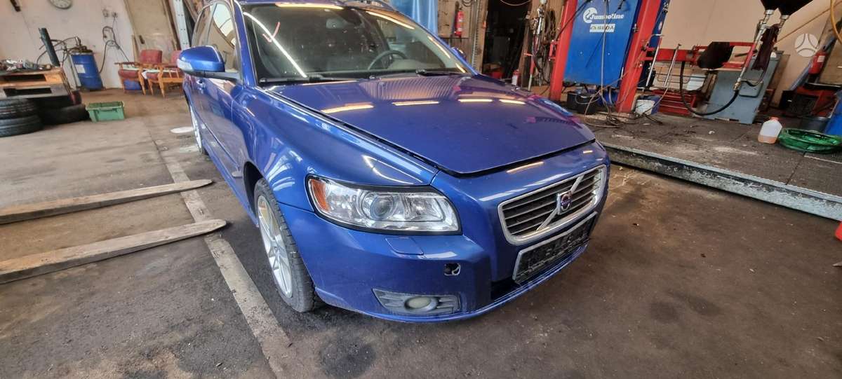 Volvo V50