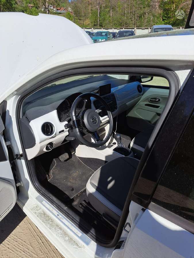 Volkswagen Up