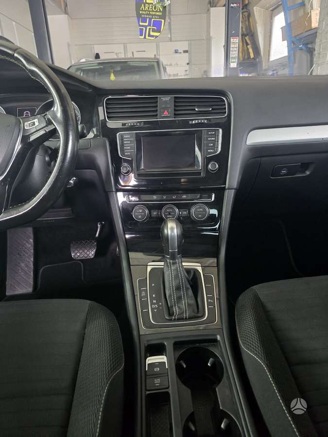 Volkswagen Golf, 1.6 l., Хэтчбек