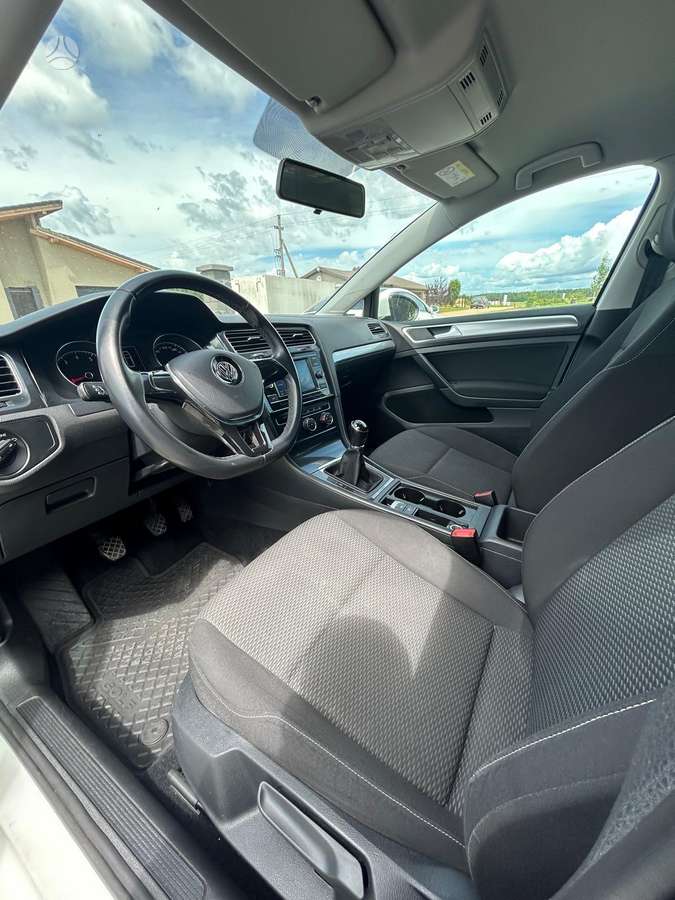 Volkswagen Golf, 1.0 l., hatchback