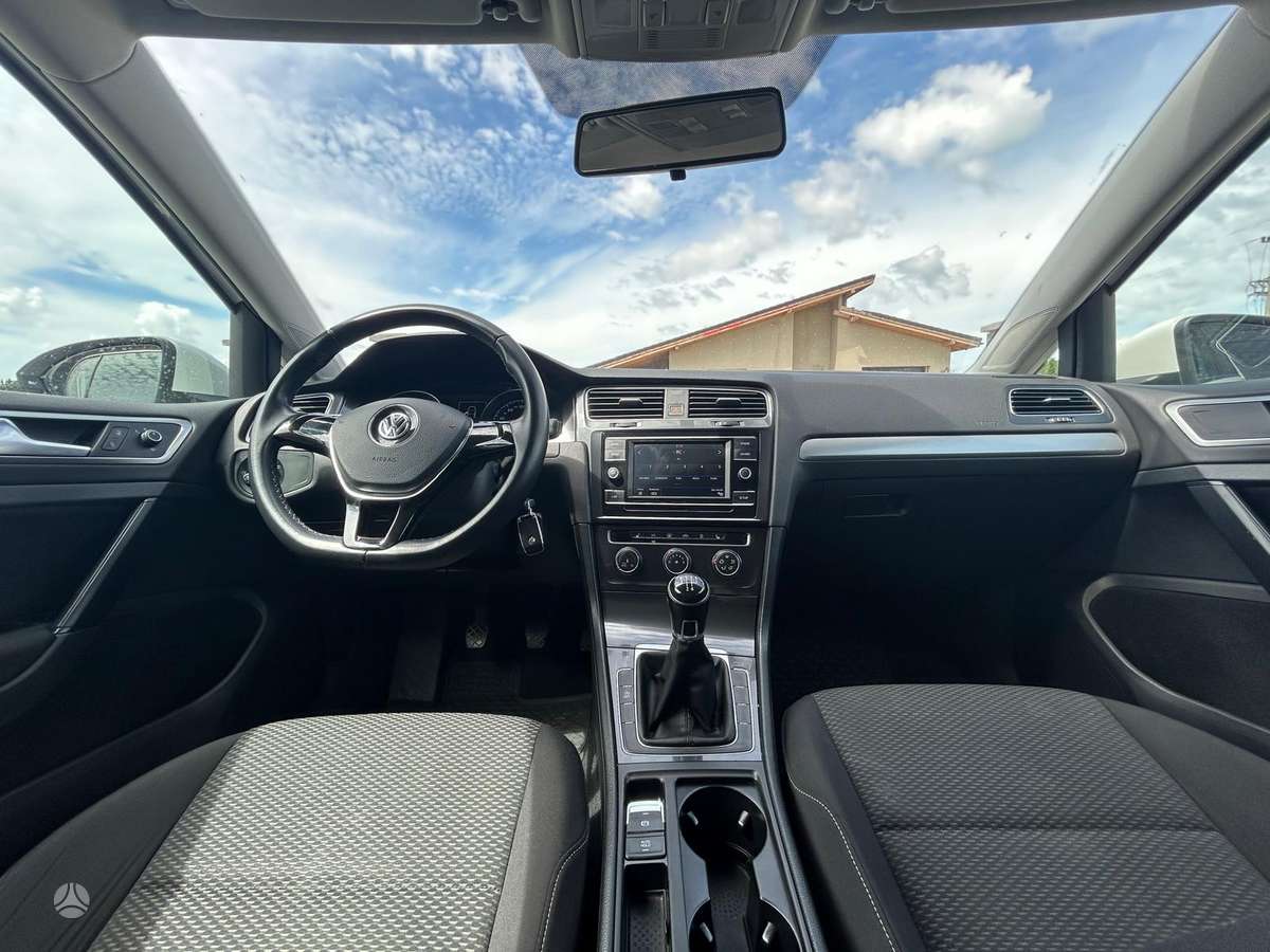 Volkswagen Golf, 1.0 l., hatchback