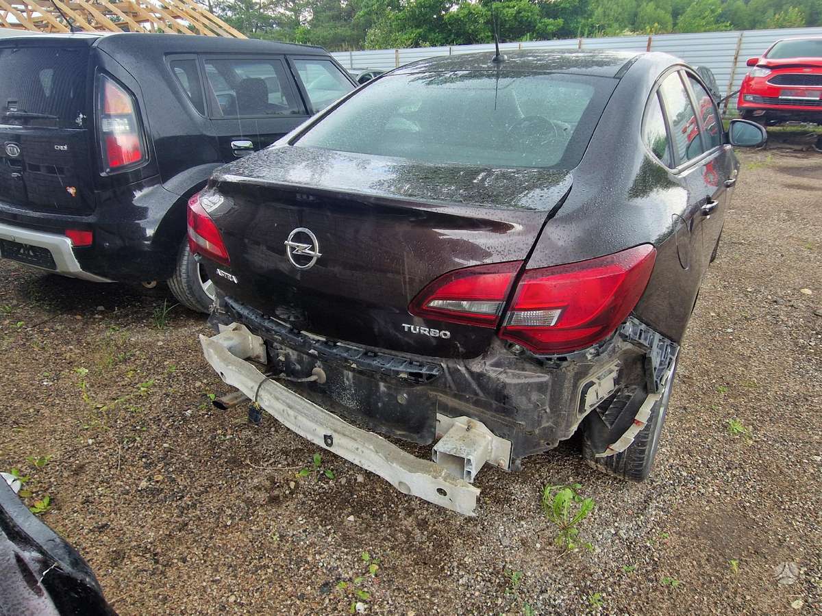 Opel Astra по частям