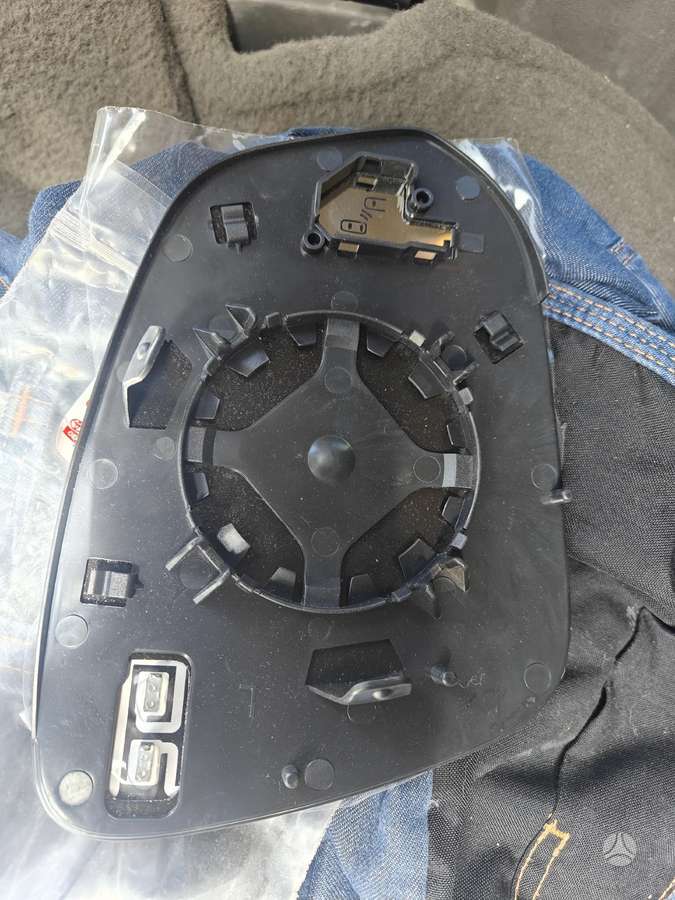 Toyota Sienna kėbulo dalys