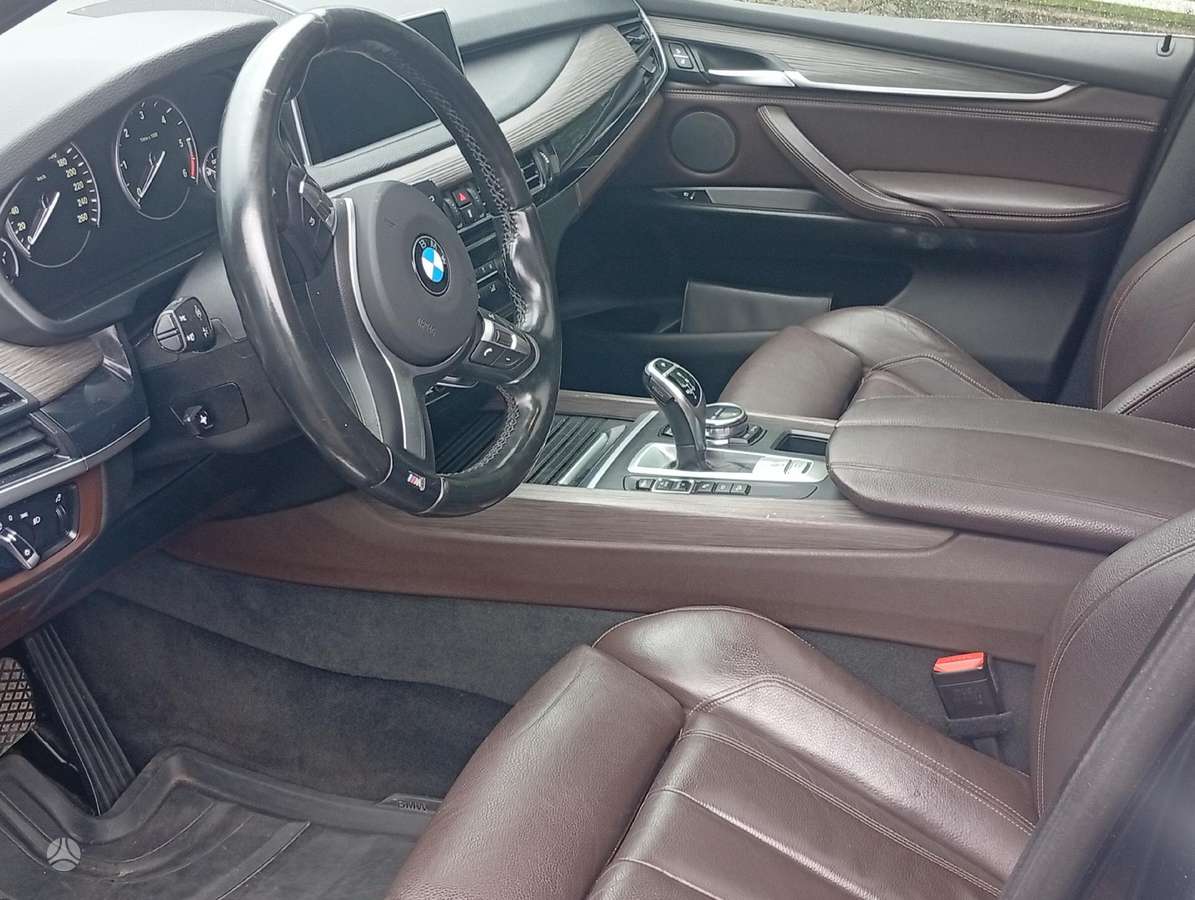 BMW X5, 2.0 l., off-road / crossover