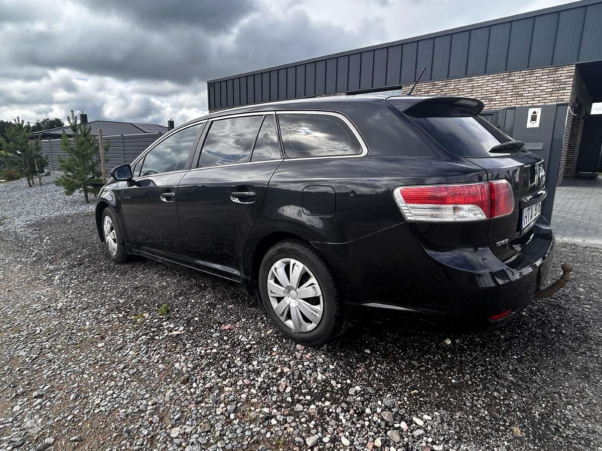 Toyota Avensis, 2.0 l., Универсал