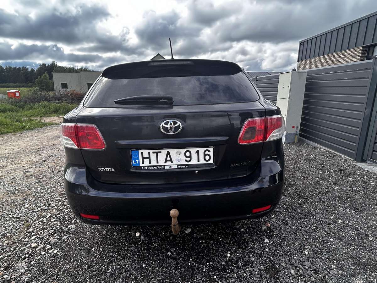 Toyota Avensis, 2.0 l., Универсал