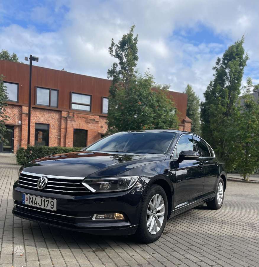Volkswagen Passat, Седан