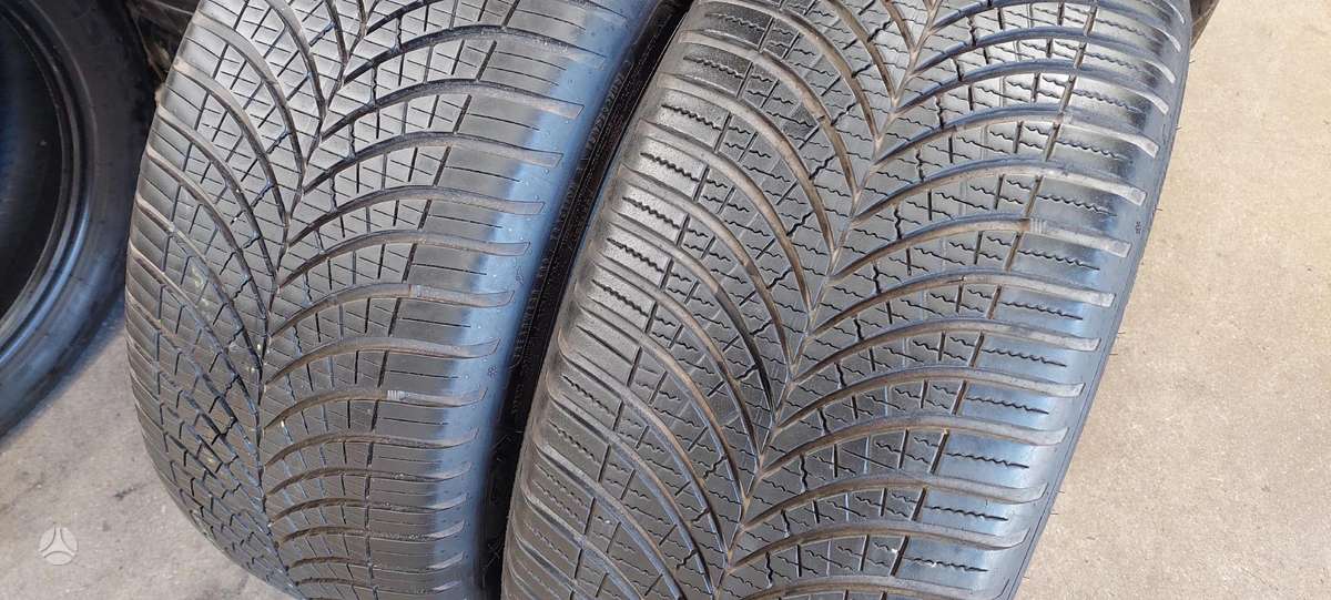 Goodyear, all-season 255/40 R20