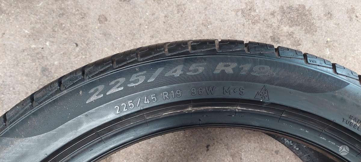 Pirelli, всесезонные 225/45 R19