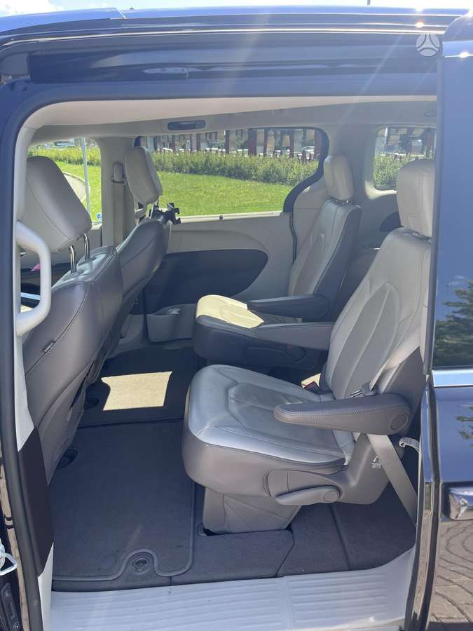 Chrysler Pacifica, 3.6 l., Минивэн