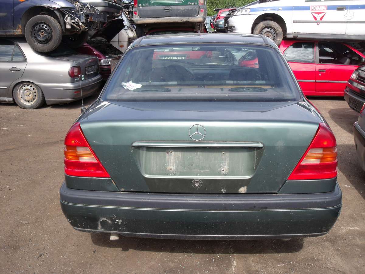 Mercedes-Benz C250 Dalimis