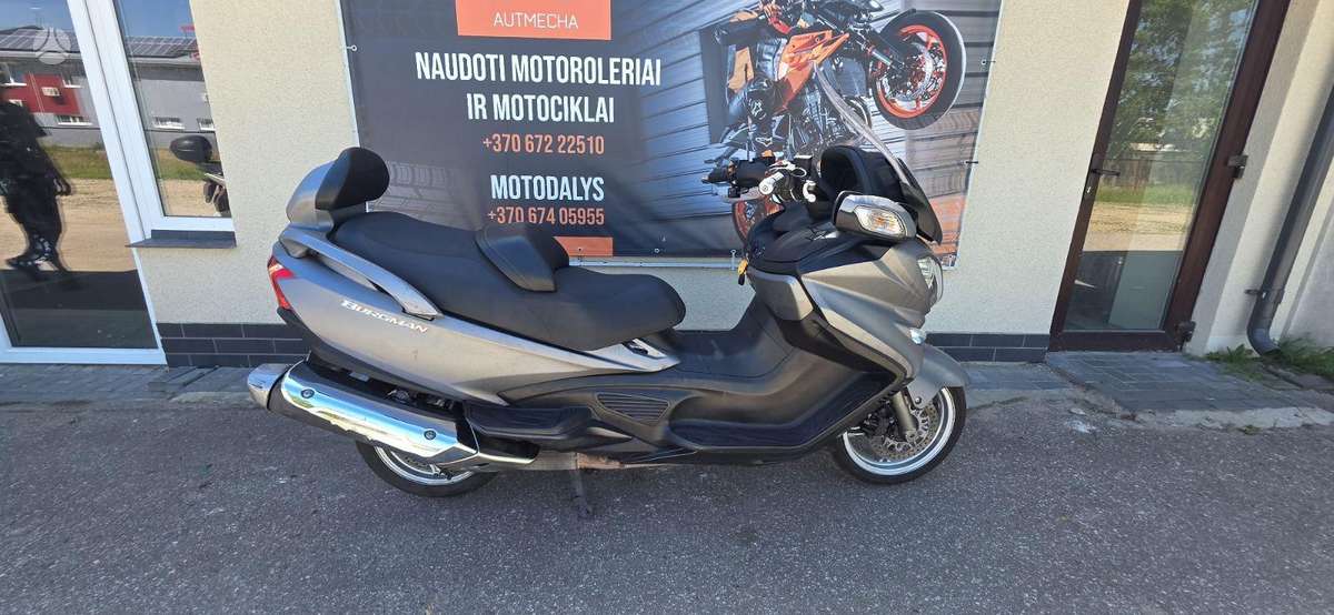 Suzuki Burgman 650cc, scooters / mopeds