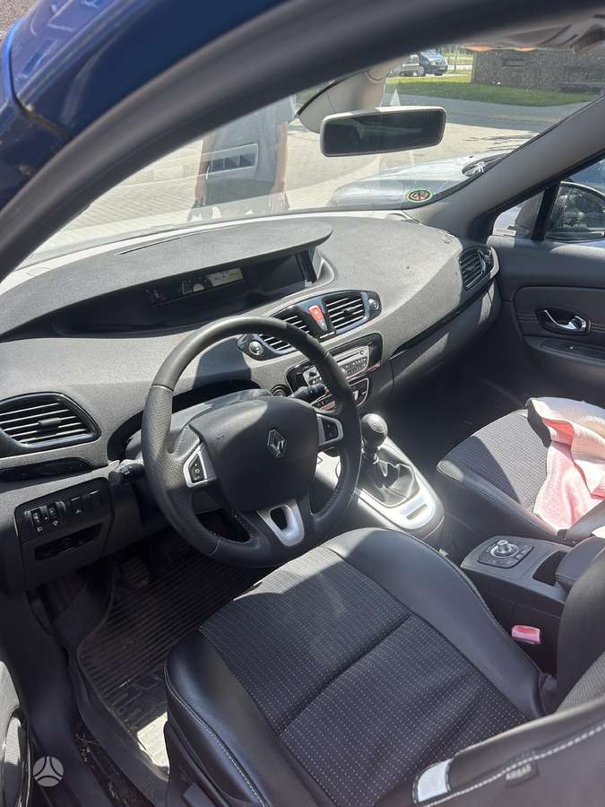 Renault Scenic - 5