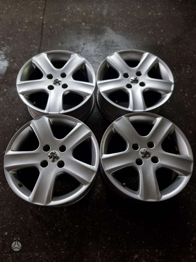 Peugeot, lengvojo lydinio, R16