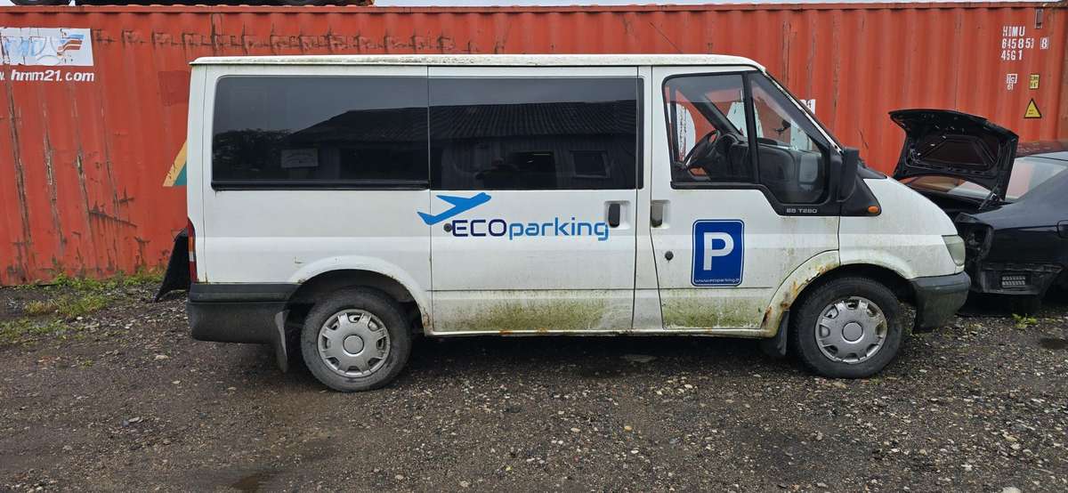 Ford Transit, passenger vans