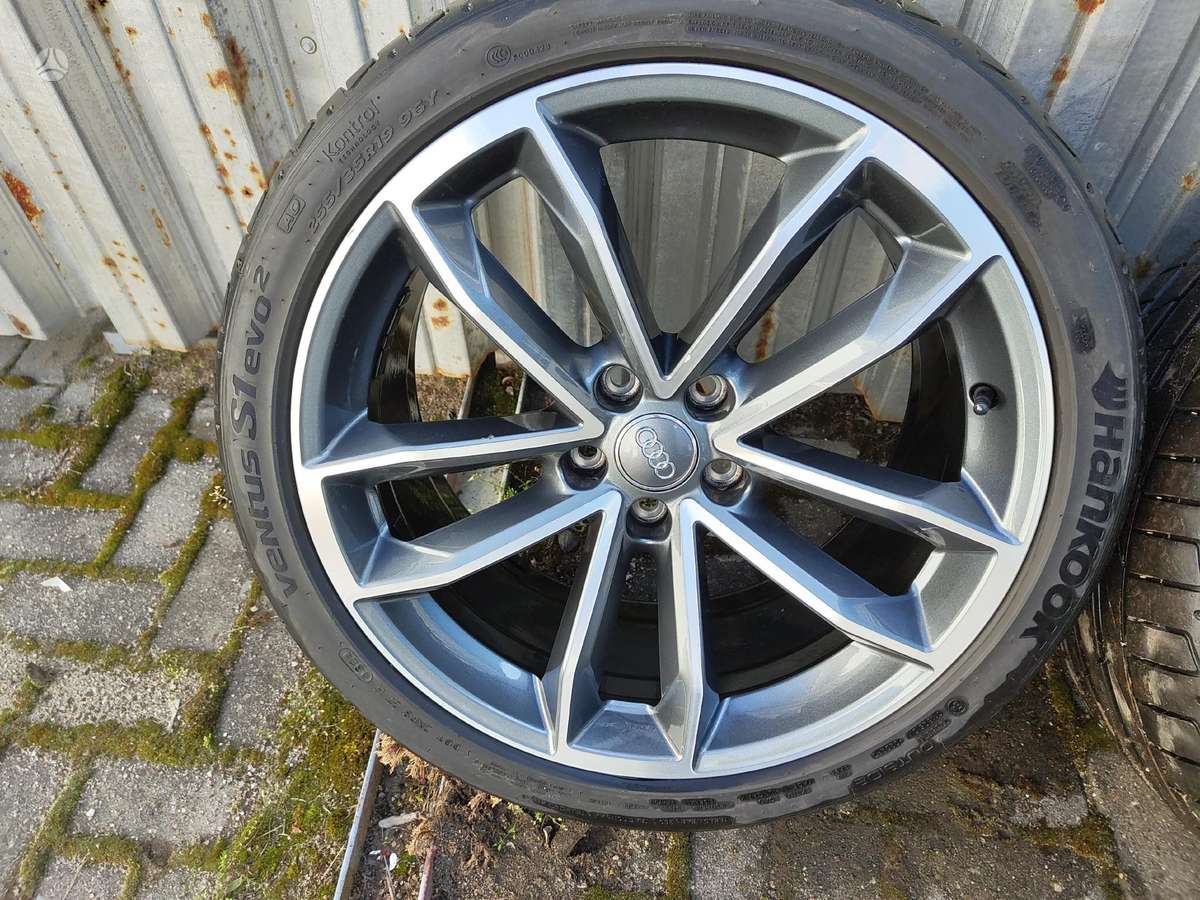 Audi S5, light alloy, R19