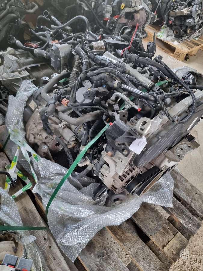 Opel Insignia, A20DTH, pavarų dėžė, variklis