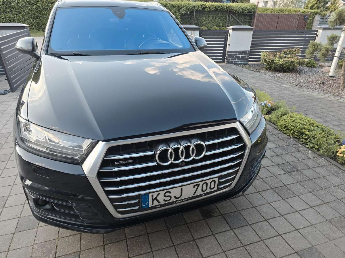 Audi Q7, 3.0 l., off-road / crossover