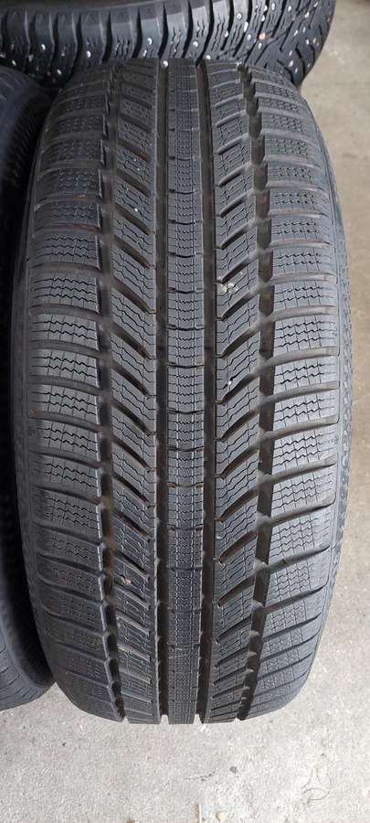 Continental, зимние 235/45 R20