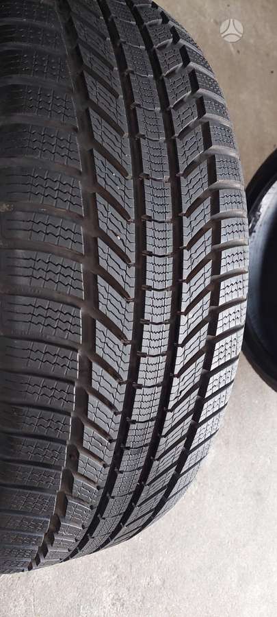Continental, зимние 235/45 R20