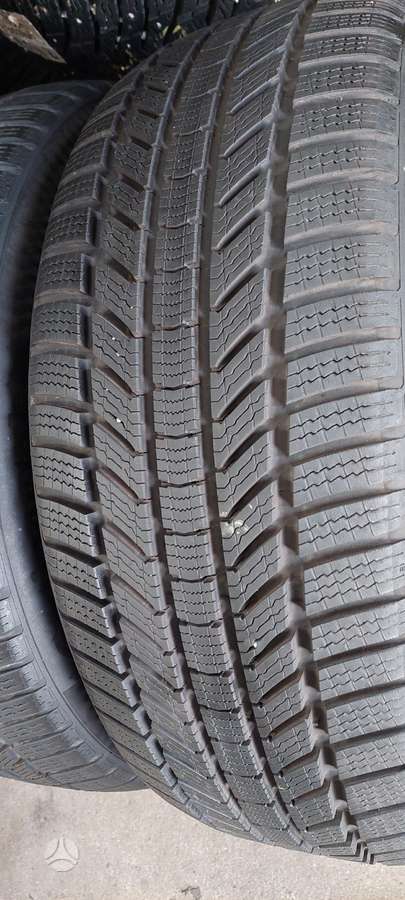 Continental, winter 235/45 R20