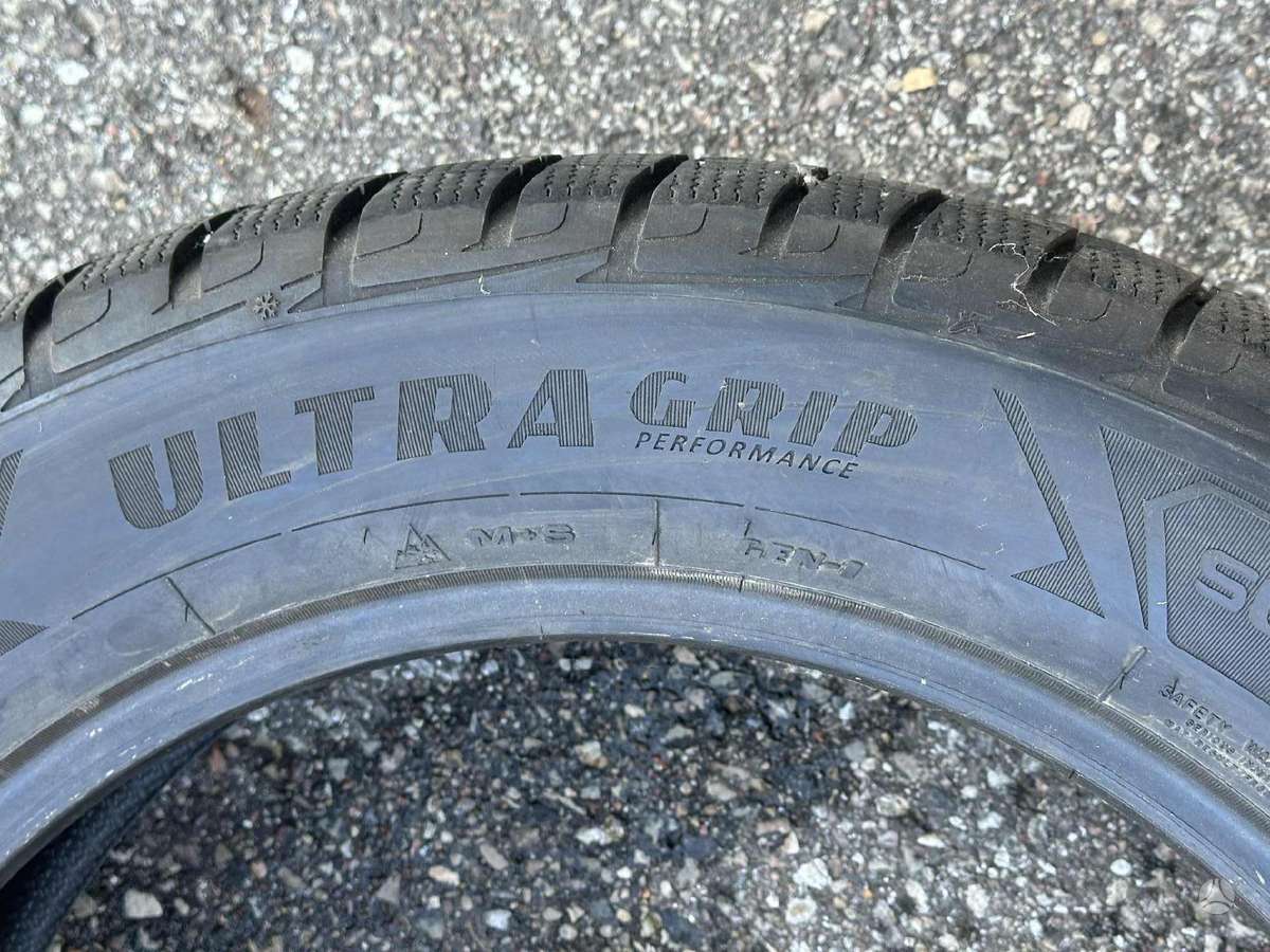Goodyear ULTRAGRIP PERF. | 1 VNT., winter 255/55 R20