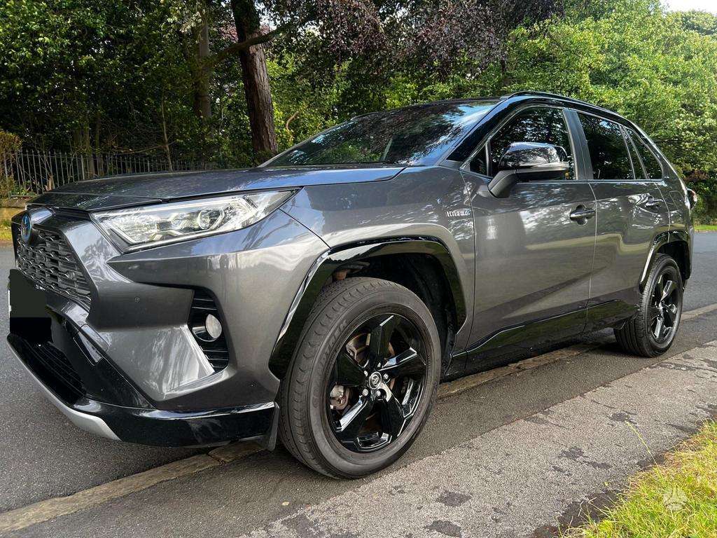 Toyota RAV4 dalimis