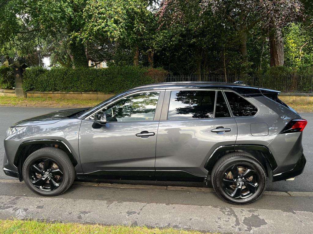 Toyota RAV4 по частям