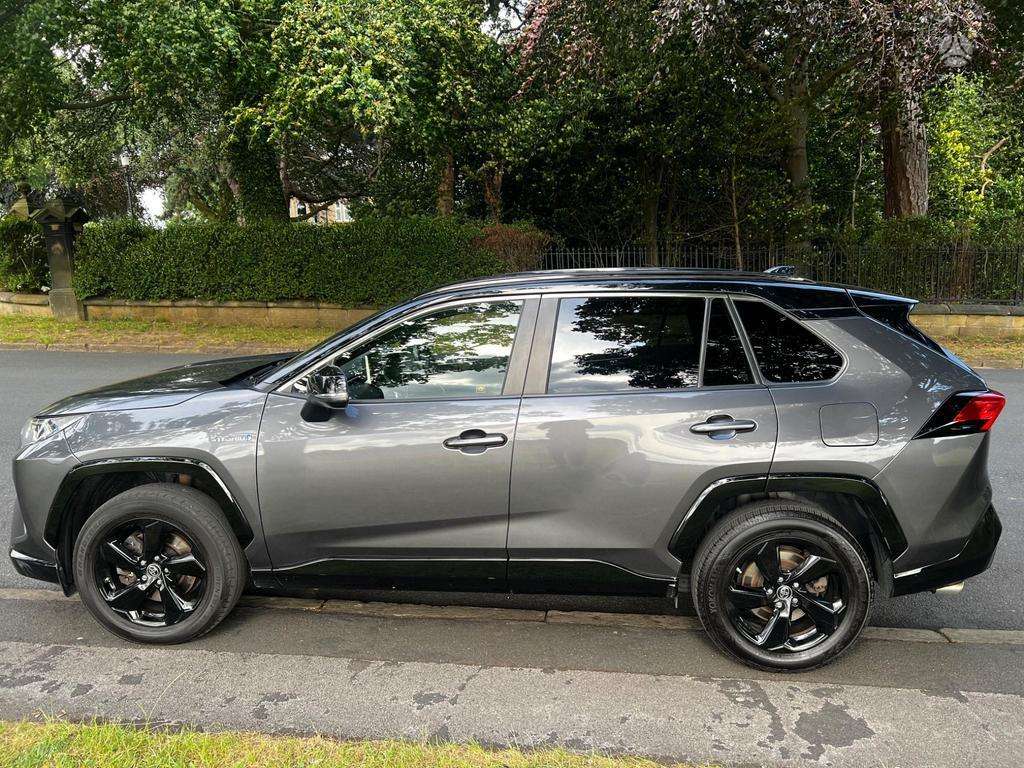 Toyota RAV4 rezerves daļās