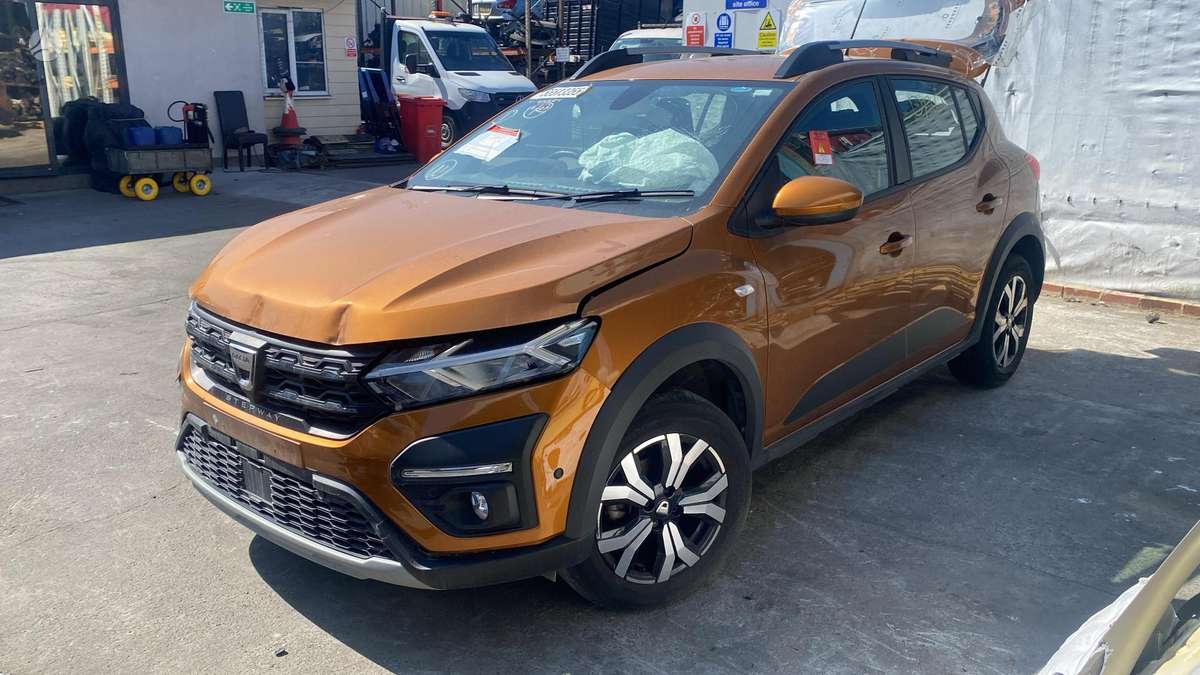 Dacia Sandero rezerves daļās
