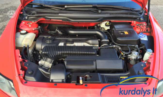 Volvo V50 engine