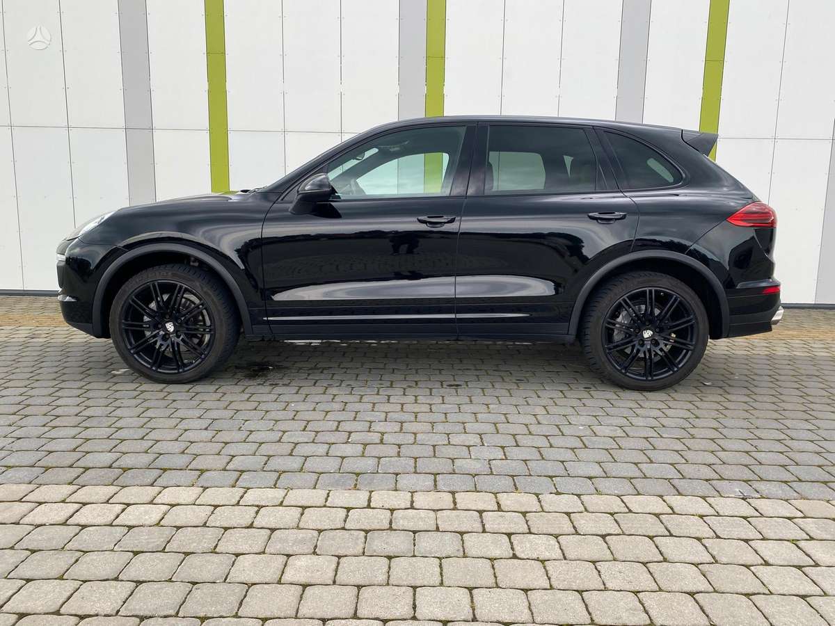 Porsche Cayenne - 6