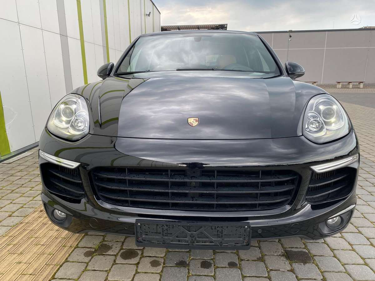 Porsche Cayenne - 8