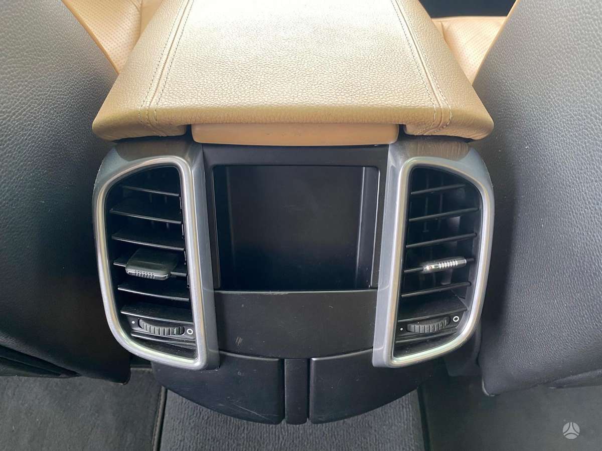 Porsche Cayenne, 3.0 l., Внедорожник / Кроссовер