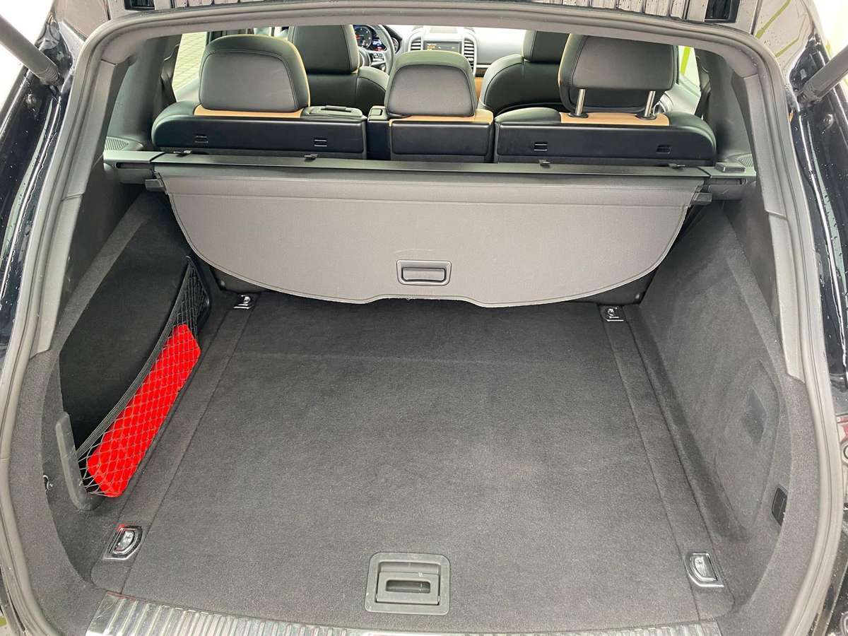 Porsche Cayenne, 3.0 l., Внедорожник / Кроссовер