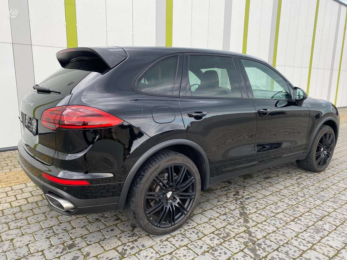 Porsche Cayenne - 3