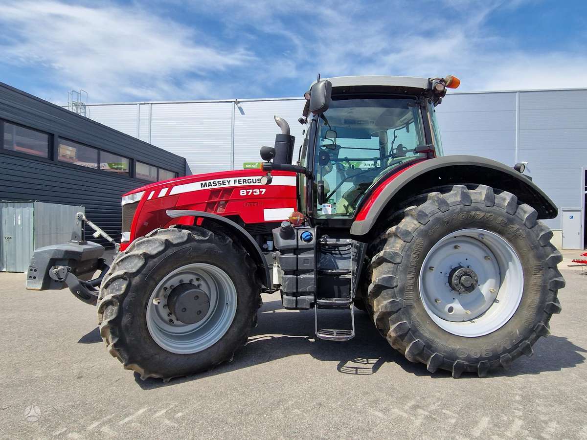 Massey Ferguson 8737, traktoriai